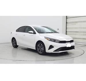 Kia Forte LXS IVT 2024 soigneusement utilisé - Product Image 1