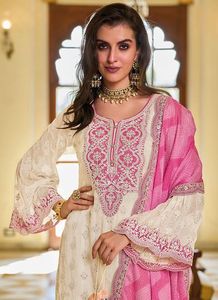 Nouvelle tenue de soirée de créateur, Anarkali rouge cerise, costume en Chanderi fait à la main avec un ensemble Plazzo et Dupatta, prix de gros, vêtements ethniques - Product Image 5