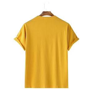 T-shirt décontracté en coton doux pour homme, technique brodée, avec manches retroussées - Product Image 2