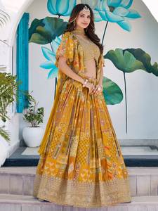 Jaune multicolore imprimé Chinnon soie Dori Zari broderie coton Lehenga ensemble réversible Salwar Kameez décontracté fête mariage - Product Image 3