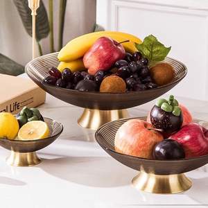 Bol à dessert au chocolat en acier inoxydable ton laiton antique avec design martelé parfait pour la présentation au restaurant - Product Image 5