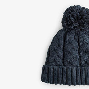 หมวกบีนนี่แบบยูนิเซ็กซ์ที่ให้ความอบอุ่นและมีสไตล์ ผลิตจากอะคริลิกเนื้อนุ่ม เหมาะสำหรับสวมใส่ในฤดูหนาว แฟชั่นลำลอง หรือใช้เป็นของพรีเมียมสำหรับการส่งเสริมการขาย - Product Image 3