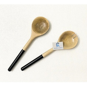 Couverts en bois naturel avec poignée en résine Ensemble de service à salade fait main de haute qualité Outils de cuisine Logo personnalisé Cuillère à salade de table - Product Image 1