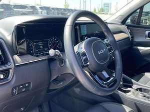 Gris 2024 K i a Sor ento Hybrid SX-Prestige AWD con asientos de cuero Sistema de navegación de techo solar de arranque remoto Asientos de tercera fila - Product Image 2