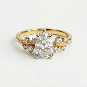 Anillo de Compromiso de Plata de Ley con Diamante Moissanita Corte Pera con una Belleza Deslumbrante - Product Image 1