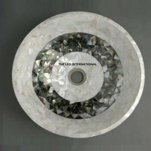 Lavabo rond en nacre écologique pour la salle de bain et les occasions de mariage. - Product Image 1