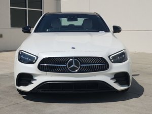 Mercedes-Benz E 350 Turbo Premium RWD d'occasion propre 2022 - Product Image 2