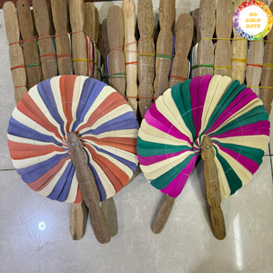 Abanico de Mano de Bambú Producido con Tiras de Bambú Vietnamita para Fines de Refrigeración y Presentaciones Decorativas Tradicionales - Product Image 2