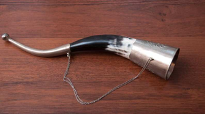 Cuerno de Bebedero Vikingo de Búfalo 100% de Calidad Premium, Tallado a Mano y Ecológico - Product Image 4