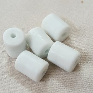 Perles de verre blanc mat en forme de cylindre et de tube, idéales pour les revendeurs de perles de verre et adaptées aux créateurs de bijoux - Product Image 3