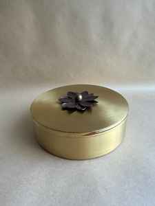 Contenedor de Especias de Latón, Masala Dabba, Almacenamiento de Alimentos Apilable, Moderno, Personalizable, Capacidad para Decoración de Cocina del Hogar a Precio Económico - Product Image 2