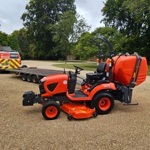 เอานี่ไปที่เครื่องตัดหญ้า Kubota 2023 Kubota Z422เครื่องตัดหญ้า - Product Image 1