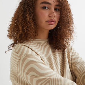 Sudadera de Cuello Redondo Personalizada para Mujer, de Algodón Ligero de la Mejor Calidad, Sudadera Holgada para Mujer - Product Image 3