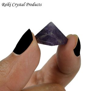 Pyramide en cristal d'améthyste naturelle 10-15 mm pour la paix, la clarté et la conscience spirituelle - Product Image 2