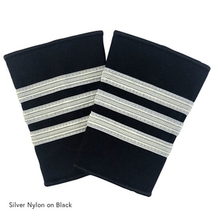 Epaulettes de Piloto de Tres Barras - Primer Grado, 3 Barras Plateadas Metálicas sobre Negro - Product Image 5