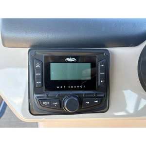 Bote Harris Cruiser 250 SLDH 2026 con Casco de Fibra de Vidrio, Ancho de 8'6'', Color Azul Medianoche Metálico, Capacidad de Combustible de 28 Galones - Product Image 6