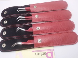 Pinzas de pestañas personalizadas de Color rojo, la mejor punta de fibra, pinzas de extensión de pestañas de volumen de acero inoxidable con estuche de etiqueta privada - Product Image 2