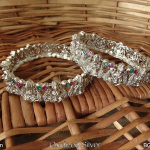 กำไลข้อมือเงินโบราณออกซิไดซ์ทำมือเครื่องประดับชาติพันธุ์อินเดียสร้อยข้อมือแบบดั้งเดิมสำหรับผู้หญิงเจ้าสาว - Product Image 1