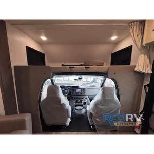 Autocaravanas 2951OKF New East to West College Avenue 2026 - Product Image 1