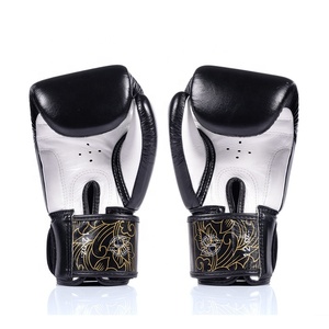 ราคาขายส่ง ถุงมือฝึกมวยไทย Fairtex พิมพ์ลายตามสั่ง OEM ผู้ขายชั้นนำจากปากีสถาน สำหรับการฝึกซ้อมและการต่อสู้คิกบ็อกซิ่ง - Product Image 3