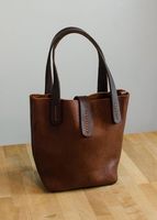 Tas Tangan Wanita Kulit Asli BS INTERNATIONAL, Ritsleting, Tahan Lama, Portabel, 2-2.9L, Dua Pegangan, Tali Tunggal, Sedang Tren