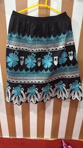 Meilleure jupe droite au genou pour femme Broderie florale à la mode Taille élastique Plissée Été Style décontracté écologique - Product Image 3