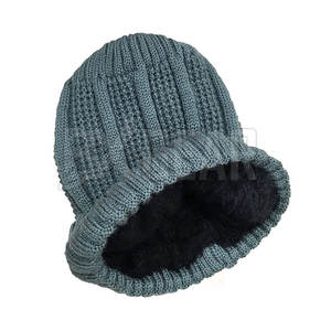 Bonnets élégants offrant des formes classiques de tissu doux et des couleurs polyvalentes idéales pour un usage quotidien, les voyages et les activités de plein air - Product Image 3