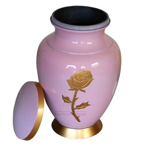 "Urne de crémation classique à décor floral personnalisé de qualité supérieure | Pot de cendres métalliques de qualité en gros pour monuments commémoratifs pour adultes" - Product Image 3