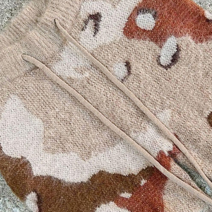 Pantalones cortos de punto de mohair de secado rápido para hombre, diseño único, cintura elástica de hilo suave de primera calidad, ajuste relajado, aspecto moderno para todos los días - Product Image 5