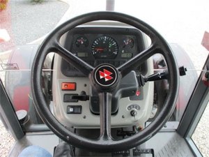 1997 Massey Ferguson 4255 4WD รถแทรคเตอร์ทนทานเครื่องจักรการเกษตรที่เชื่อถือได้แบริ่งเกียร์เครื่องยนต์ที่ใช้สำหรับการเกษตร - Product Image 5
