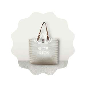 ถุงพลาสติกทอด้วยมือสีฟ้าลาย2025บัวกระเป๋าโท้ทสีสันยั่งยืนเหมาะสำหรับเป็นของขวัญและกิจกรรมนอกบ้าน - Product Image 1