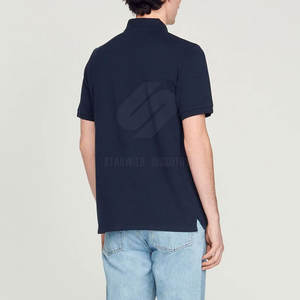 Polo para hombre con logotipo bordado y ajuste cómodo para negocios o uso promocional Polo bordado - Product Image 3