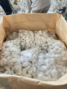 Le Vietnam a dégringolé la pierre naturelle de caillou de gravier blanc pour l'application de villa - Product Image 4