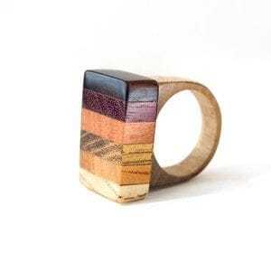 Bagues en bois faites à la main de style vintage SAMI HANDICRAFTS SH-WFR-1994, polies à la main, nouveau design américain, certifiées IGI - Product Image 2