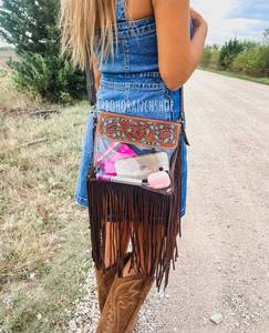 Bolso bandolera con flecos de cuero genuino para pelo de vaca bohemio Vintage, elegante vestido Preppy Gypsy Sling Bag Floral en relieve con una sola Correa - Product Image 3