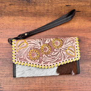 กระเป๋าคลัทช์ขนสัตว์หนังวัวสำหรับผู้หญิงกระเป๋าคลัทช์หนังสีเหลืองสลักลายดอกไม้ - Product Image 2
