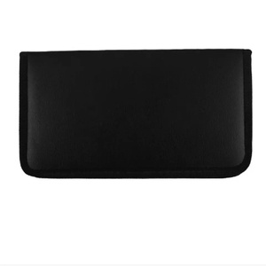 Juego de Tijeras de Peluquería Profesionales Hechas a Mano de Acero Inoxidable con Funda de Cuero, Borde Liso, para Uso Doméstico y Corte de Cabello - Product Image 3