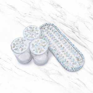 Magnifiques plateaux de service rectangulaires en nacre incrustée avec couvercle en acrylique, plateau de service pour pâtisserie florale au chocolat pour le Ramadan - Product Image 1