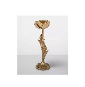 Ensemble de bougeoirs modernes de qualité supérieure à 2 piliers en forme de feuilles métalliques super brillantes Vente en usine Fabricant de haute qualité Noël - Product Image 1