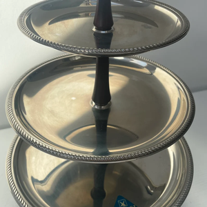 Soporte de exhibición de pastel de madera redondo de fabricante confiable perfecto para exhibir magdalenas y pasteles caseros diariamente - Product Image 6