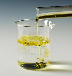 Polartech 6100 émulsifiant chargé d'additifs SAE certifié liquide hydraulique huile pétrochimique lubrifiant inhibiteur de corrosion - Product Image 1