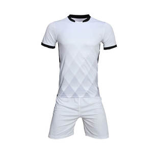 ชุดฟุตบอลสั่งทำคุณภาพสูงสำหรับผู้ใหญ่ ขาสั้น โพลีเอสเตอร์ 100% แห้งเร็ว ผลิตจากโรงงาน ชุดกีฬา สีสั่งทำได้ - Product Image 1