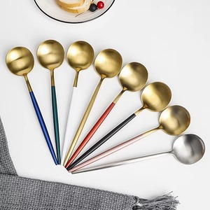 ชุดช้อนส้อมด้ามจับเรียวบางสีเขียวทันสมัย ทำจากสแตนเลสอย่างดี เหมาะสำหรับงานเลี้ยงและตกแต่งบ้านสไตล์โมเดิร์น ขายส่งจากอินเดีย - Product Image 3