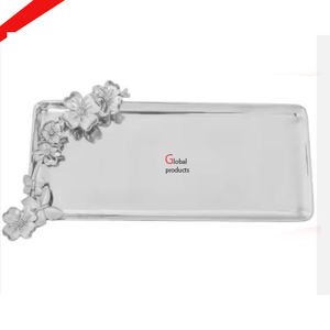 Plateau de service en aluminium en métal fini argent au design gaufré pour restaurant et bar d'hôtel - Product Image 2