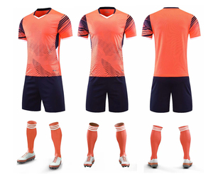 Vêtements de football personnalisés pour hommes 2024-Maillot de sport en gros avec short avec nom d'équipe sportive pour adultes - Product Image 4