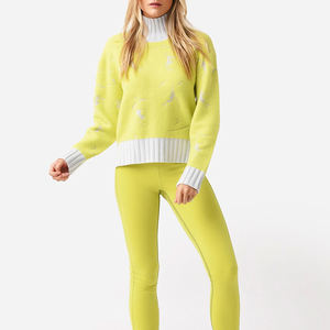 Suéter de mujer bordado personalizado 2025, ropa fina de cuello completo para exteriores para otoño e invierno con colocación de logotipo frontal - Product Image 4