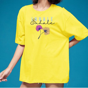 T-shirt pour femme en coton 100% premium, doux, respirant et décontracté, tee-shirt jaune uni, parfait pour un usage quotidien ou une impression personnalisée - Product Image 2