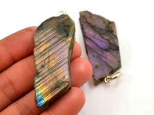 Pendentif en Labradorite de feu violet naturel pendentif plaqué argent poli des deux côtés forme libre charme boucle unique connecteur pendentif Lot - Product Image 6