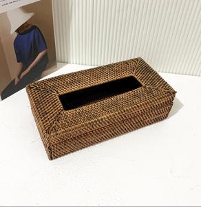 Panier de rangement en rotin Sisu Handicraft pour la décoration de la maison - Product Image 1