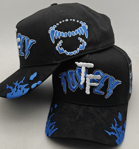 Casquette de baseball personnalisée à 5 panneaux en maille 100% chapeau de camionneur en daim motif Argyle broderie premium et détail de diamant tissu de flanelle de velours - Product Image 1